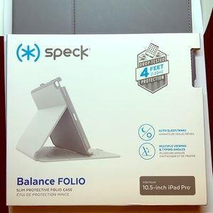 NWOT Speck Balance Folio, 10.5 inch iPad Pro